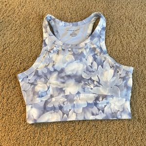 Large cropped workout tank